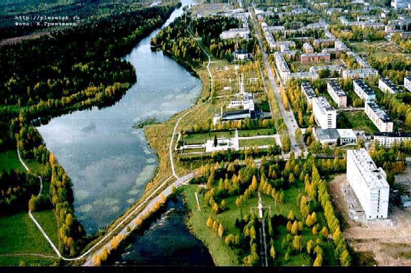 Космодром "Плесецк". Вид с воздуха на город Мирный и озеро Плесцы<br>Фото: К.Гринченко